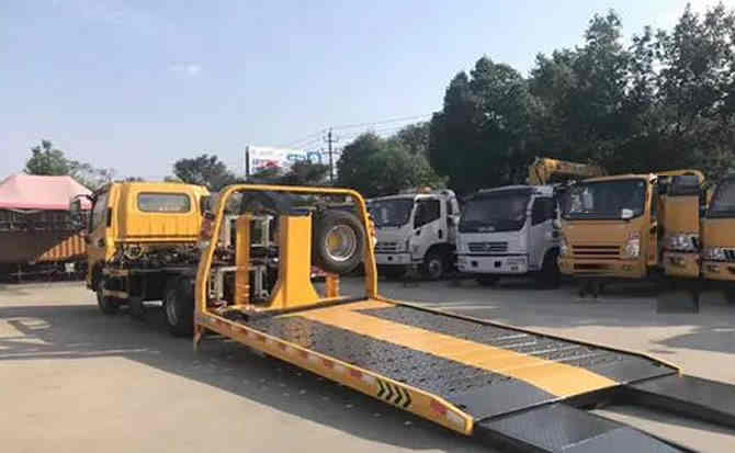 尖草坪区汽车中途维修案例